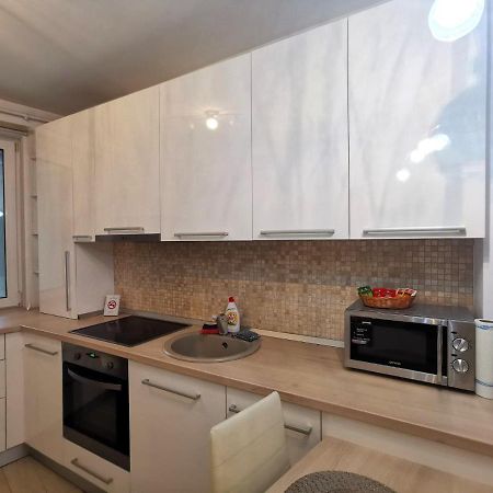 Contemporary Central Apartment In Cluj Napoca Exterior foto
